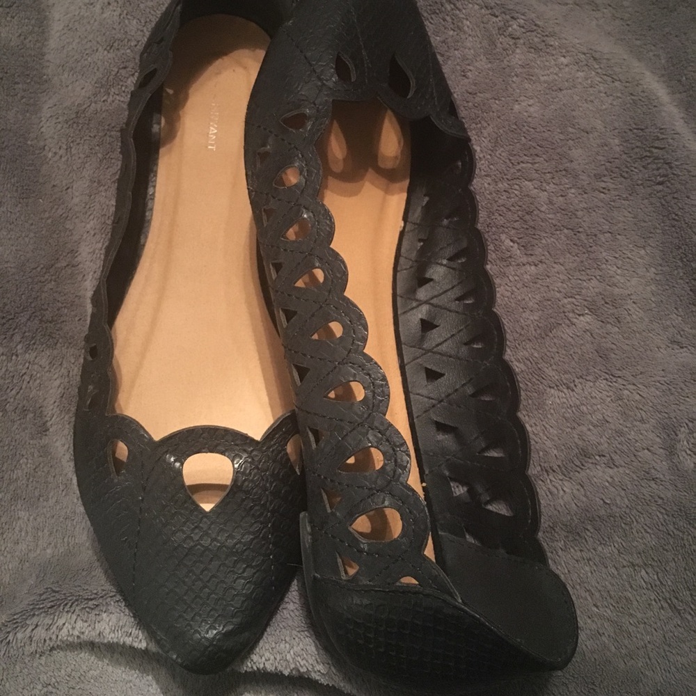 Lane Bryant cut out flats